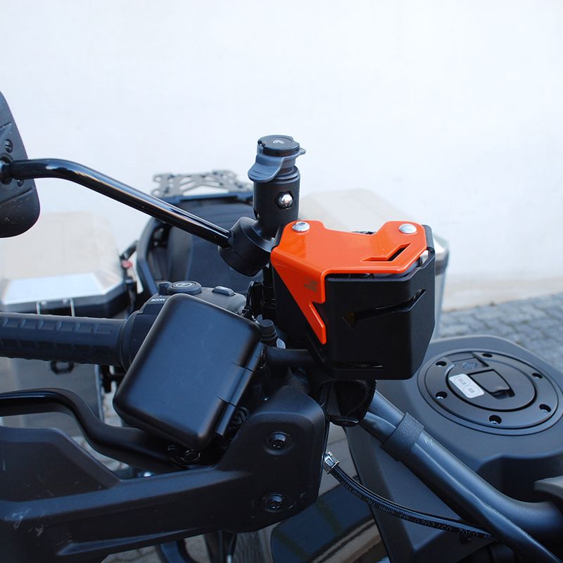 Bremsflüssigkeitsbehälter Schutz vorne - MyTech